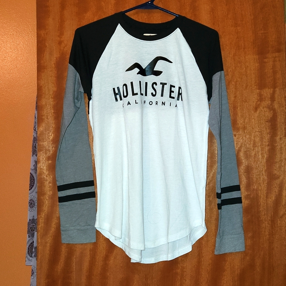 HOLLISTER LONG SLEEVE TEE